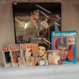 Elvis Presley TV Guide 3 Elvis  Hologram Covers Aug 2002, Book, Cd, Poster